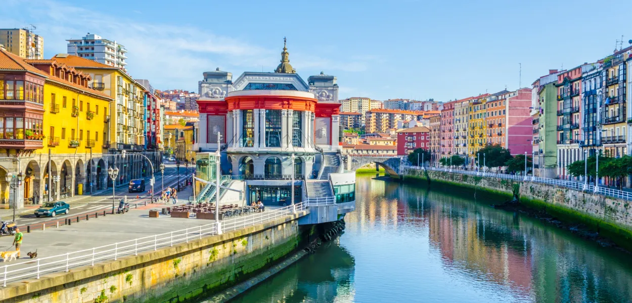 car hire in Bilbao Airport